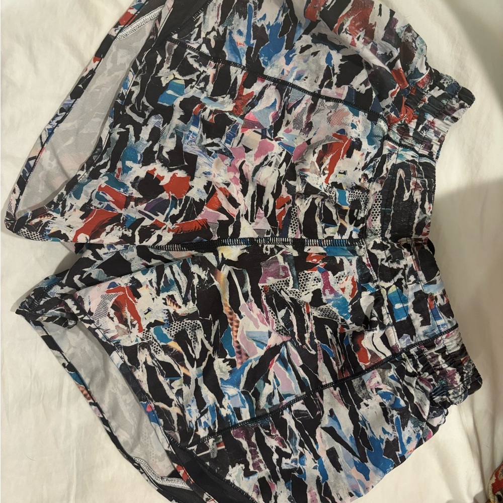 Lululemon hotty hot short multicolor size: 6 (4in)